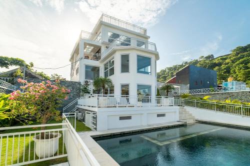 Awanah Villa - Spacious 6 Bedrooms with Sauna, Gym and Cinema
