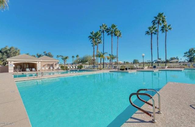 Award winning resort community of Sun lakes. Whole house on the golf course.