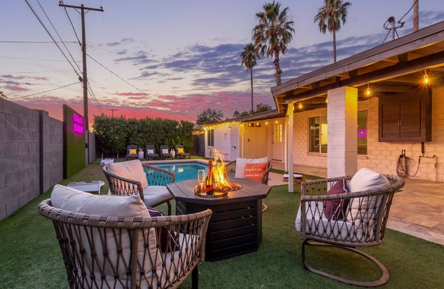 Awesome 5 Bed, 3 Bath, Great Old Town Location