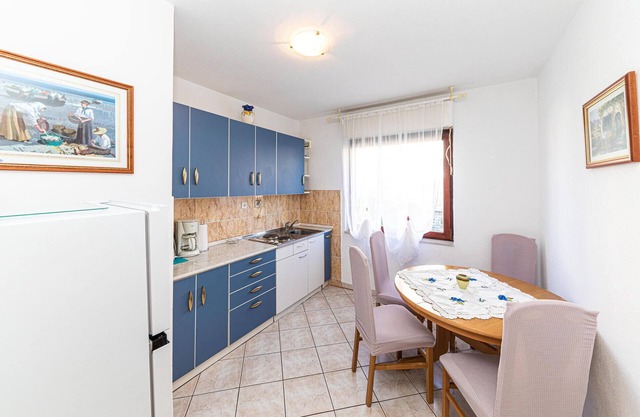 Awesome apartment in Kastel Kambelovac