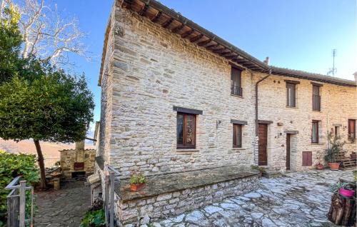 Awesome Apartment In Armenzano