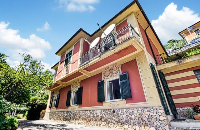 Awesome apartment in Avegno with WiFi