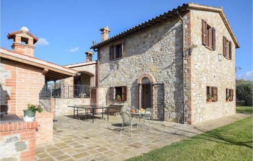Awesome Apartment In Collazzone