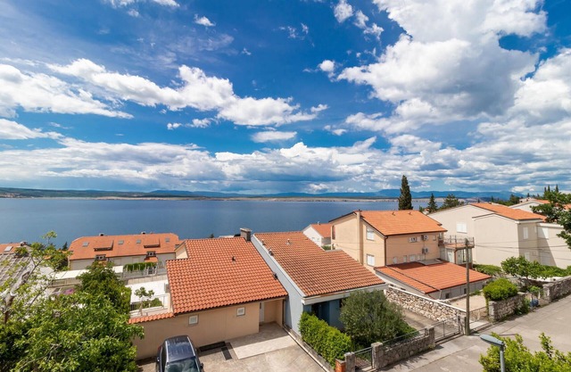 Awesome apartment in Dramalj with WiFi