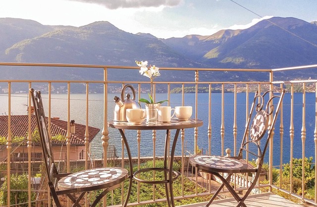 Awesome apartment in Lezzeno -CO-