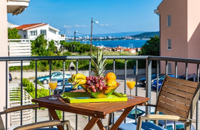 Awesome Apartment In Kastel Kambelovac