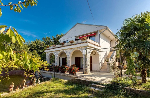 Awesome apartment in Malinska with WiFi