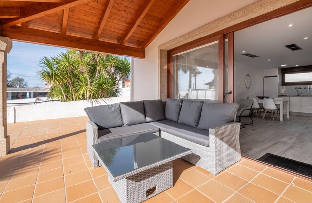 Awesome apartment in O Rosal with WiFi
