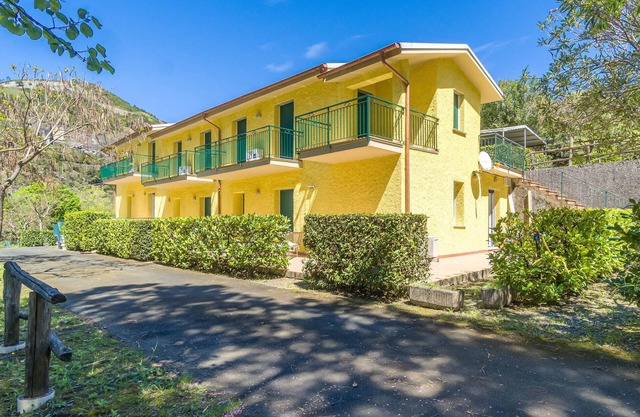 Awesome apartment in Deiva Marina