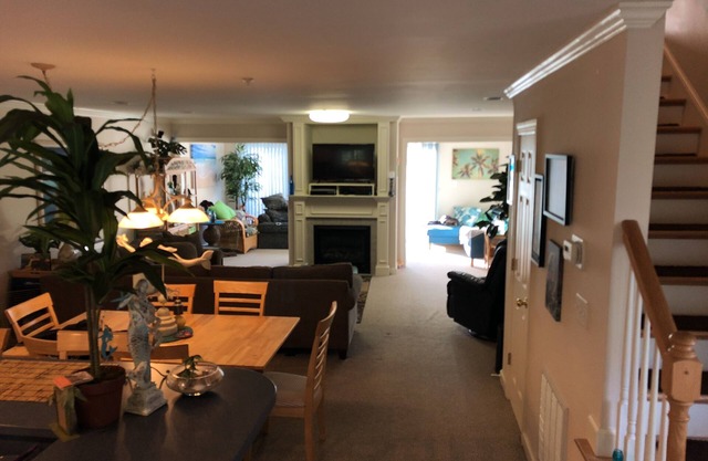 Awesome Beach Townhouse - available 7/31/21 - 8/10/21