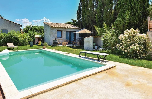 Awesome home in Ste Cecile les Vignes