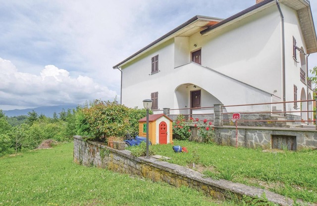 Awesome home in Maissana Tavarone (GE)