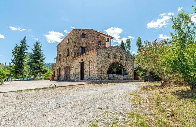 Awesome home in Laureana Cilento