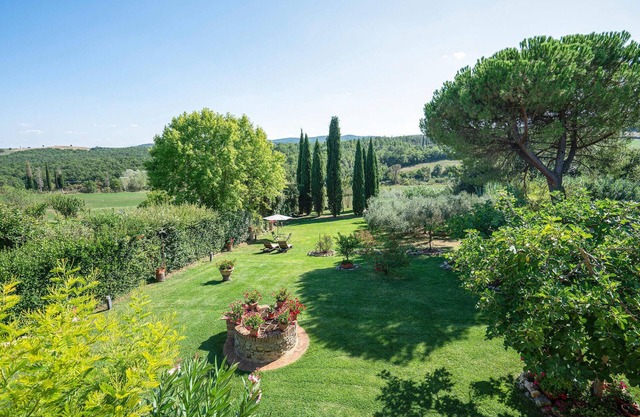 Awesome home in Ville di Corsano