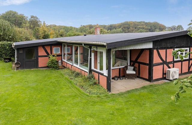 Awesome home in Augustenborg with sauna