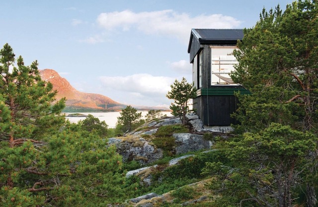 Awesome home in Ballangen with kitchen