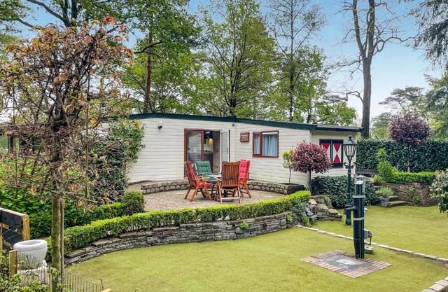 Awesome Home In Beekbergen With Wifi