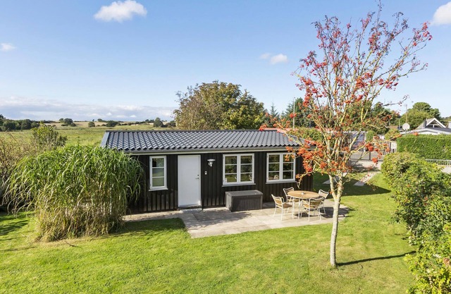 Awesome home in Broager with WiFi