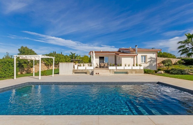 Awesome home in Casarano with kitchen