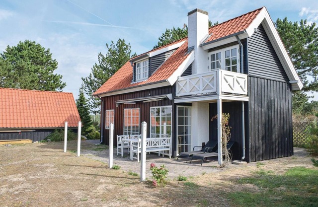 Awesome home in Ebeltoft with WiFi