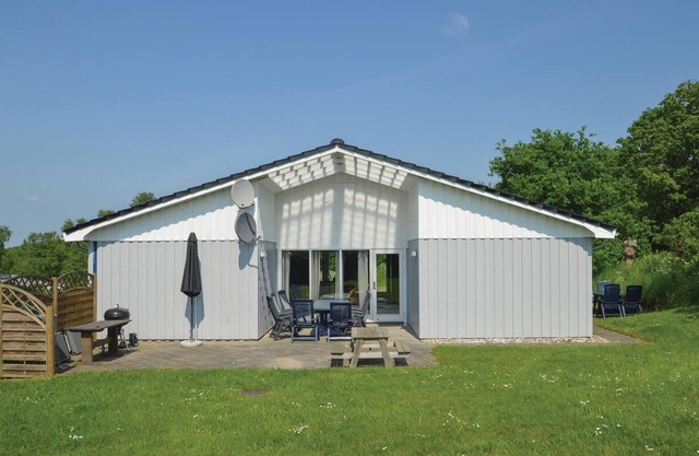 Awesome home in Farsø with sauna