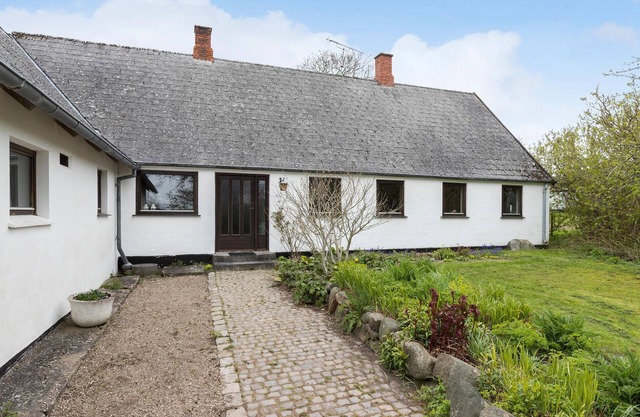 Awesome home in Gilleleje with kitchen