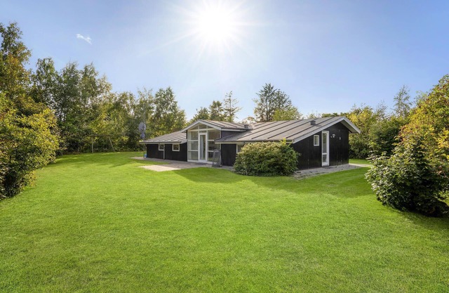 Awesome home in Grenaa with sauna
