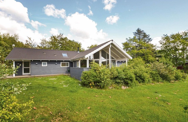 Awesome home in Hjerm with WiFi