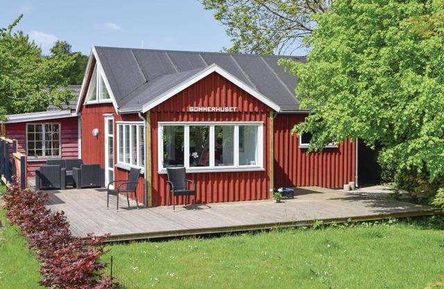 Awesome home in Hornslet with WiFi