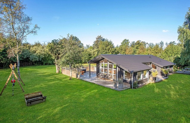 Awesome home in Jerup with kitchen