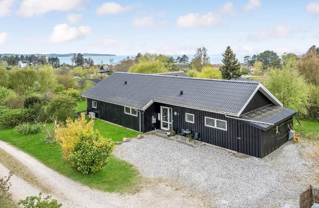 Awesome home in Knebel with sauna