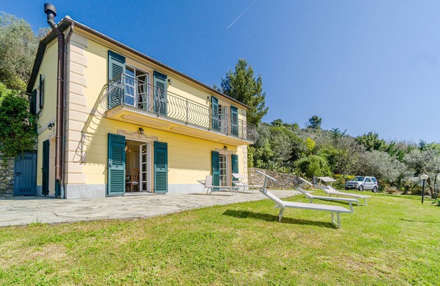 Awesome home in Pieve Ligure with WiFi