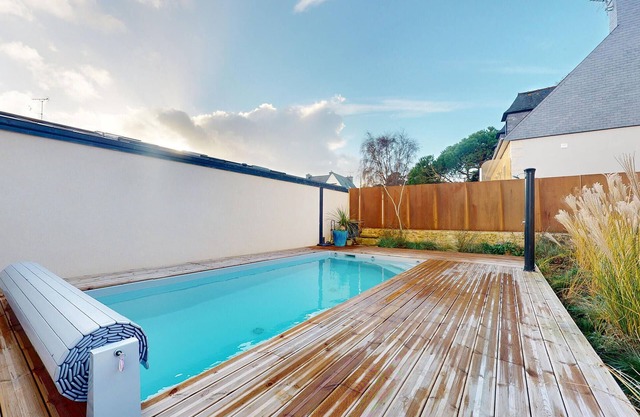 Awesome home in Ploubazlanec