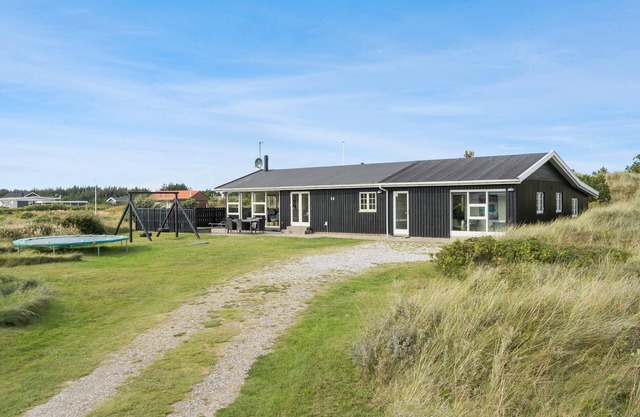 Awesome home in Ringkøbing with sauna