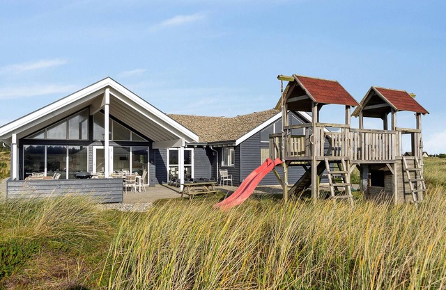 Awesome home in Ringkøbing with sauna