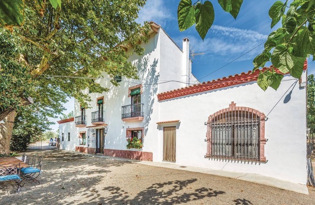 Awesome home in Riudoms