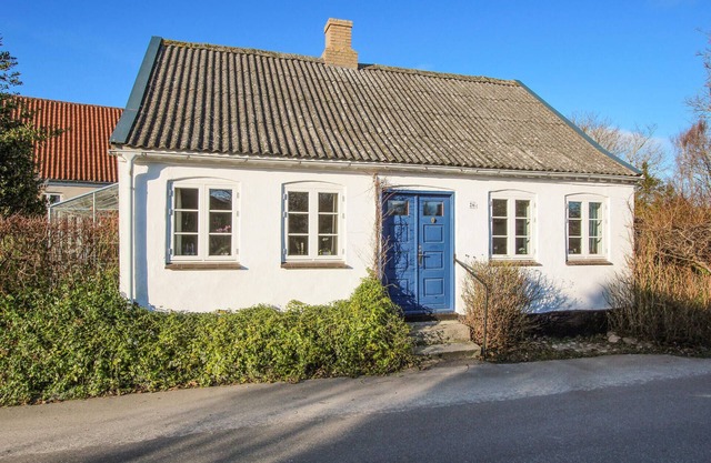 Awesome home in Samsø with WiFi