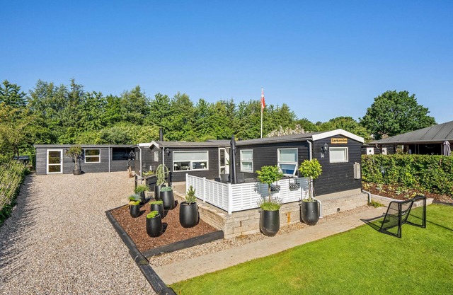 Awesome home in Sjølund with WiFi