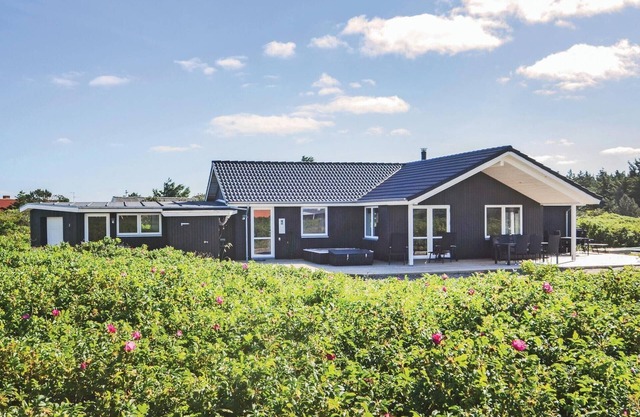 Awesome home in Vestervig with WiFi