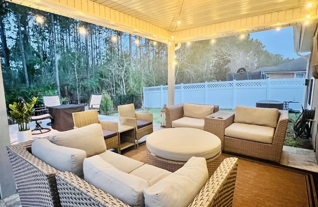 *AWESOME HOME! PEACEFUL, SAFE, PERFECT LOCATION*