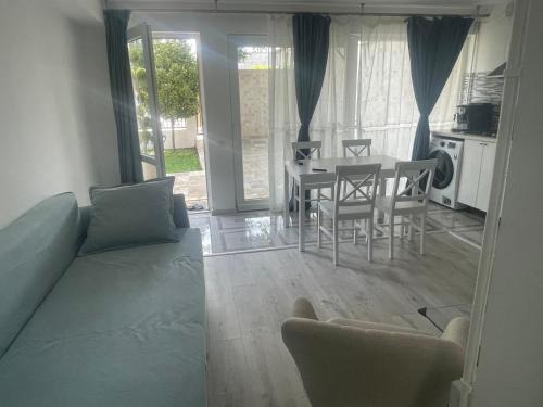Ayan&Anto YSY Apartament