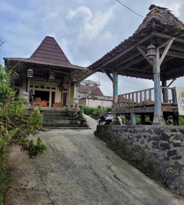 Ayem Tentrem Homestay