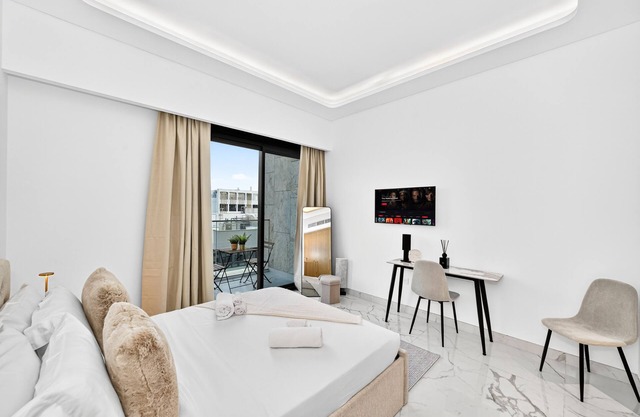 Azizi Riviera Gateway - Superior Apt Highest Floor - 10min to downtown and DXB