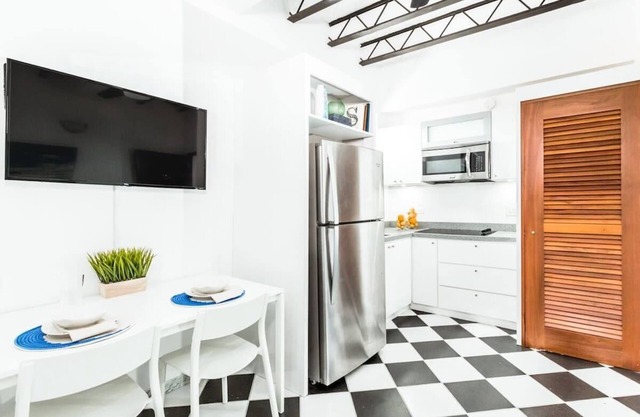 Azure Suite | Beautiful 1 Bedroom in best location in Old San Juan