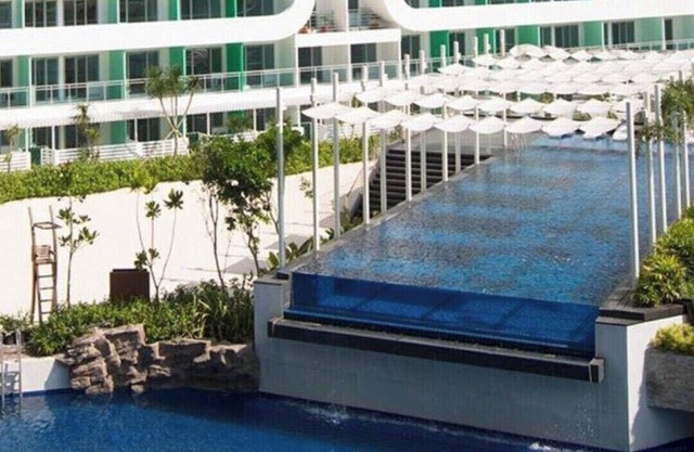 Azure Urban Resort- Beach View, Maldives Tower on 17th floor Well-Maintained