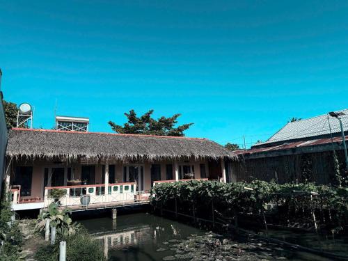 Bình An Village