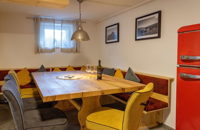 Beautiful apartment for 4 guests with WIFI, TV, balcony, pets allowed and parking