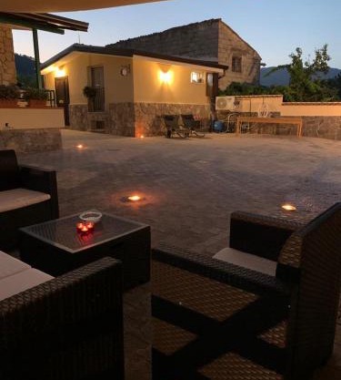 B&B BUICOVILLE CAMEROTA