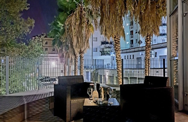 B&B Center City