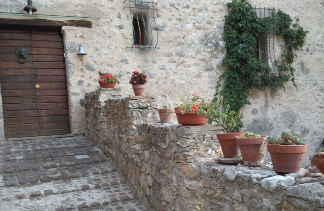 B&B GIRASOLE CASTLE